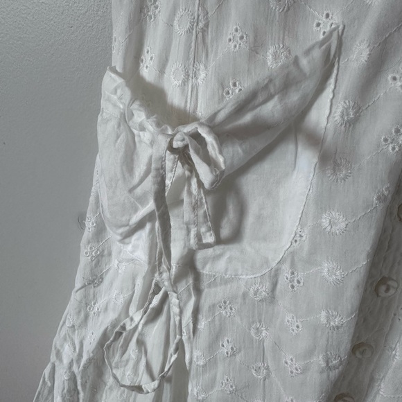 White 100% Cotton Button-Down Sundress With Pockets - Picture 3 of 7